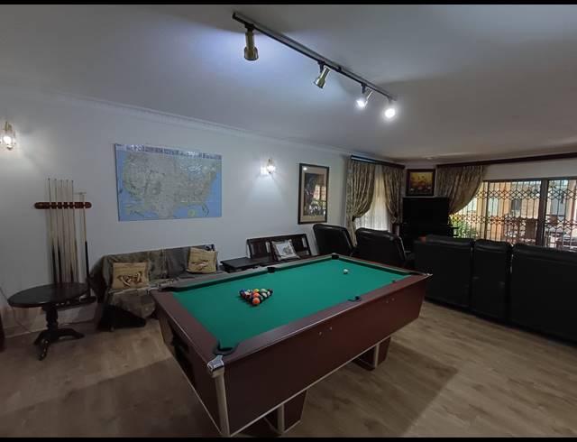 5 BEDROOM HOUSE FOR SALE IN VANDERBIJLPARK SE 2